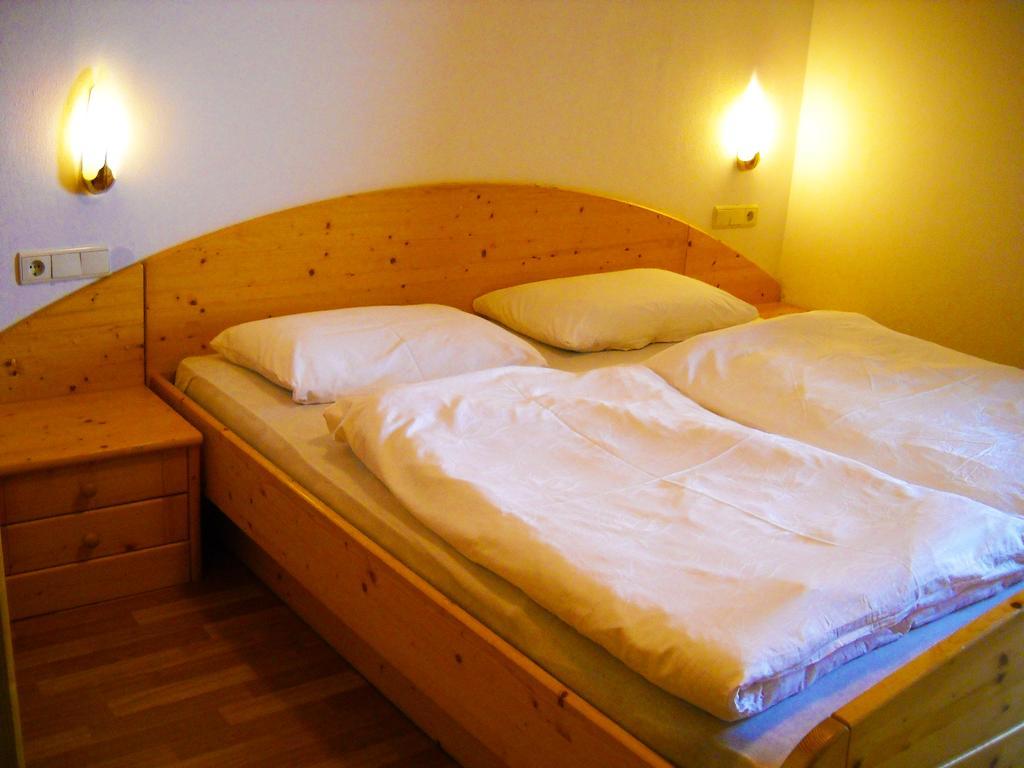 Gasthof Hohenbichl Hotel Terento Room photo